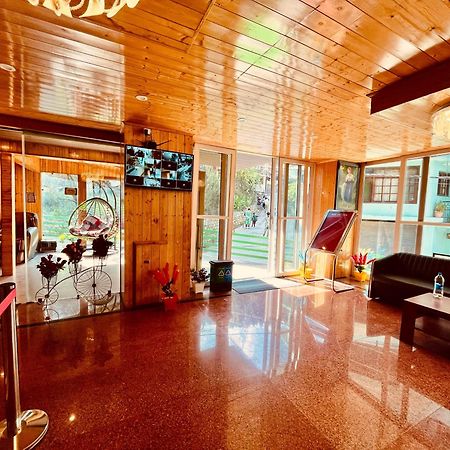Vista Resort, Manali - ! Near Mall Road !! Hot & Cold Ac Rooms !! Best Selling !! Big Parking !! Luxury Collection !! Open Terrace !! Lift !! Playing Zone !! Property Of The Year ! Exterior foto