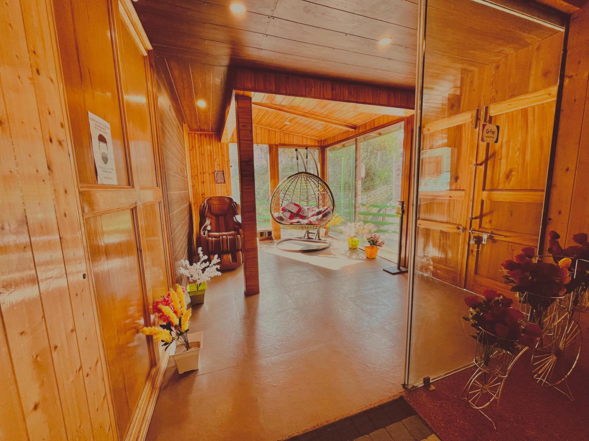 Vista Resort, Manali - ! Near Mall Road !! Hot & Cold Ac Rooms !! Best Selling !! Big Parking !! Luxury Collection !! Open Terrace !! Lift !! Playing Zone !! Property Of The Year ! Exterior foto