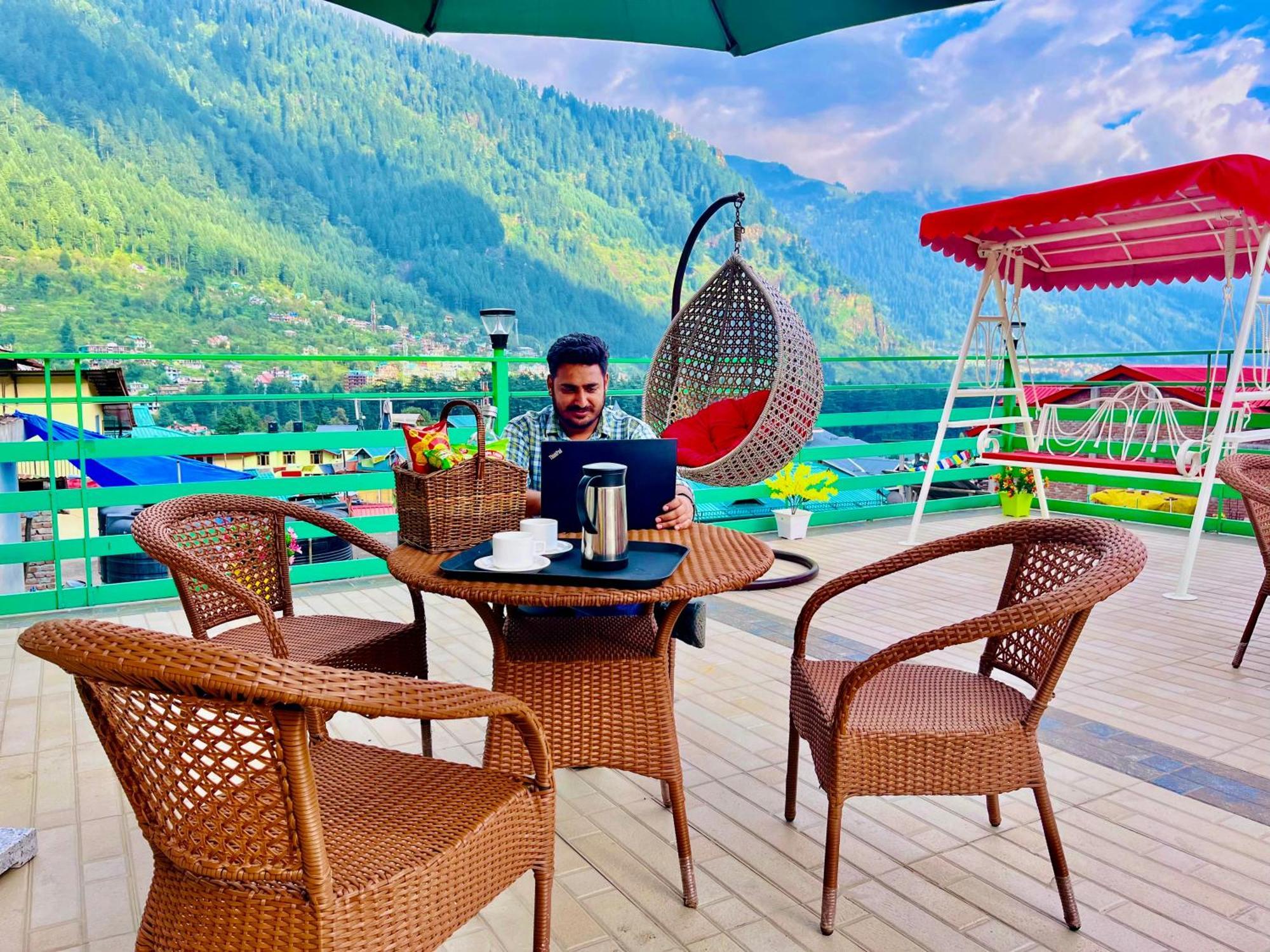 Vista Resort, Manali - ! Near Mall Road !! Hot & Cold Ac Rooms !! Best Selling !! Big Parking !! Luxury Collection !! Open Terrace !! Lift !! Playing Zone !! Property Of The Year ! Exterior foto