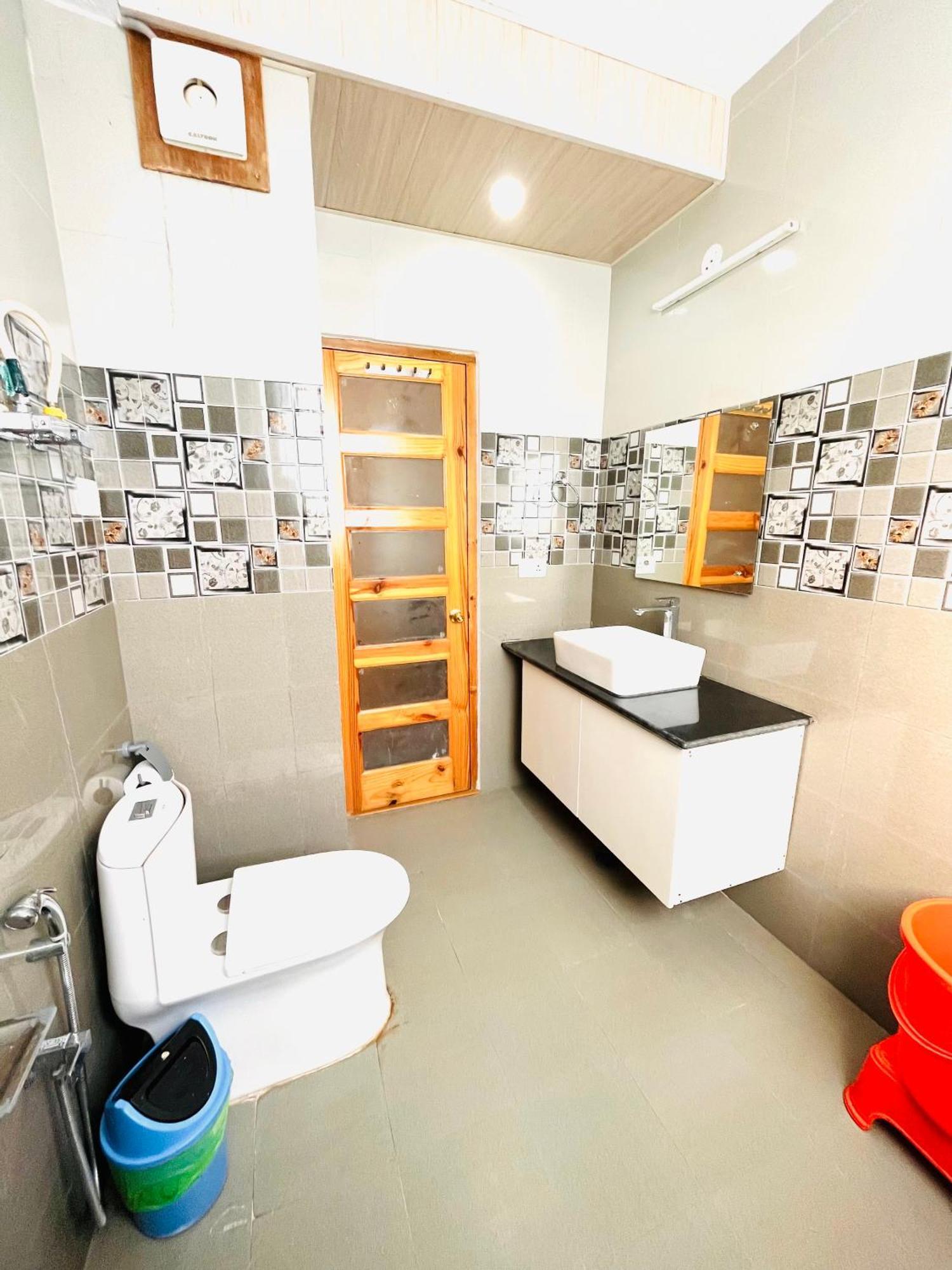 Vista Resort, Manali - ! Near Mall Road !! Hot & Cold Ac Rooms !! Best Selling !! Big Parking !! Luxury Collection !! Open Terrace !! Lift !! Playing Zone !! Property Of The Year ! Exterior foto