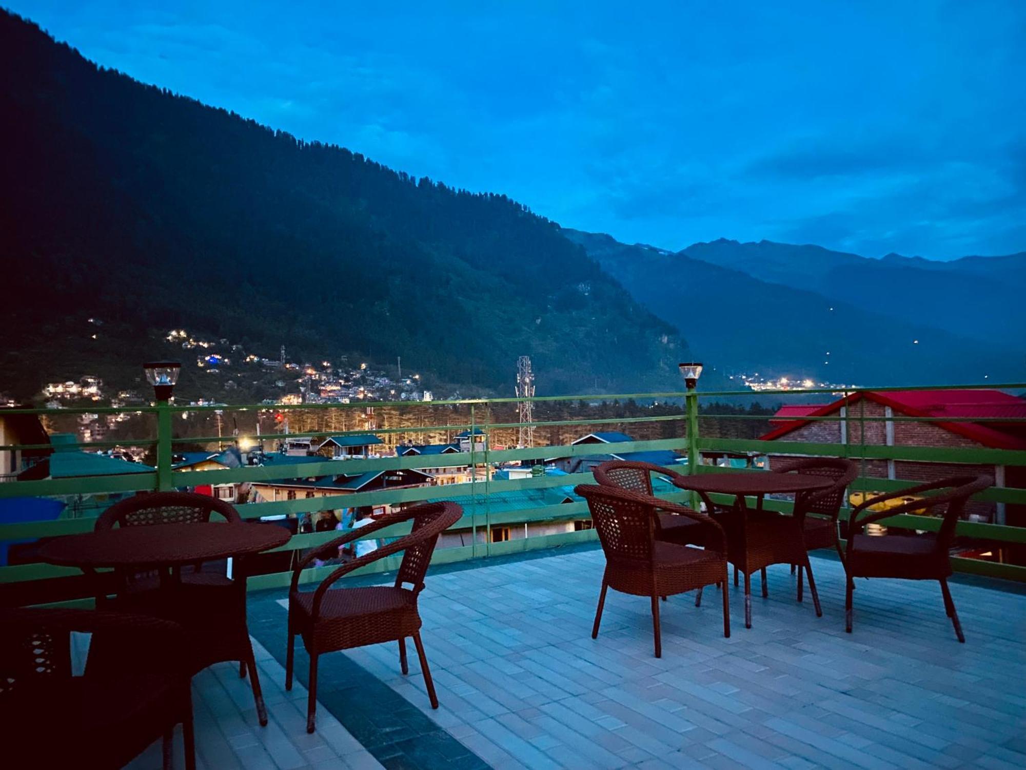 Vista Resort, Manali - ! Near Mall Road !! Hot & Cold Ac Rooms !! Best Selling !! Big Parking !! Luxury Collection !! Open Terrace !! Lift !! Playing Zone !! Property Of The Year ! Exterior foto